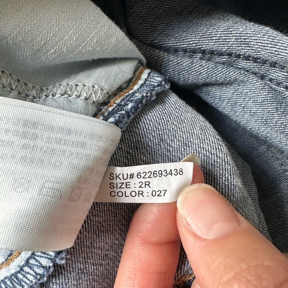 Abercrombie & Fitch Super Skinny Jeans Size 2R - Picture 10 of 10